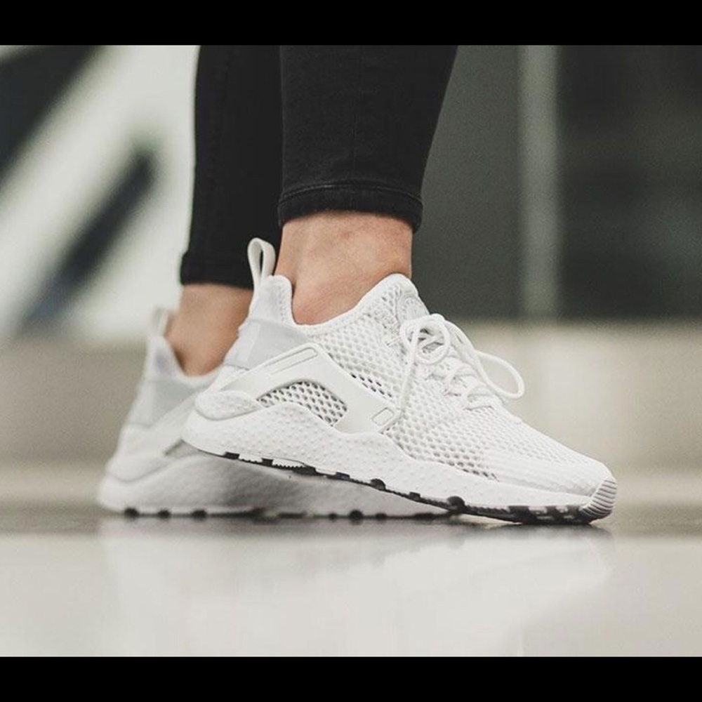 Nike huarache ultra run all white